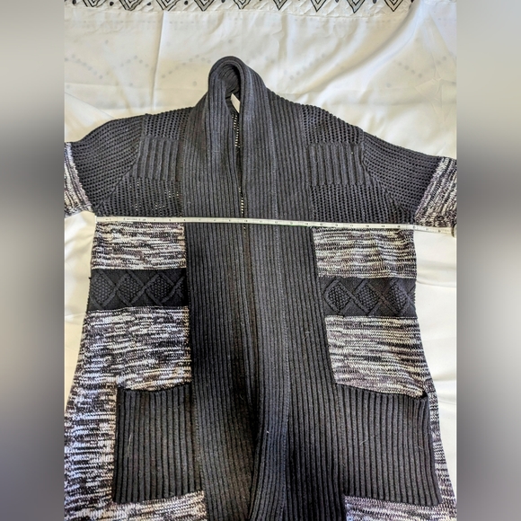 RVCA Knit Black & Heather Grey Cardigan | Autumn Cardi | Fall Vibes | Small - Picture 8 of 11